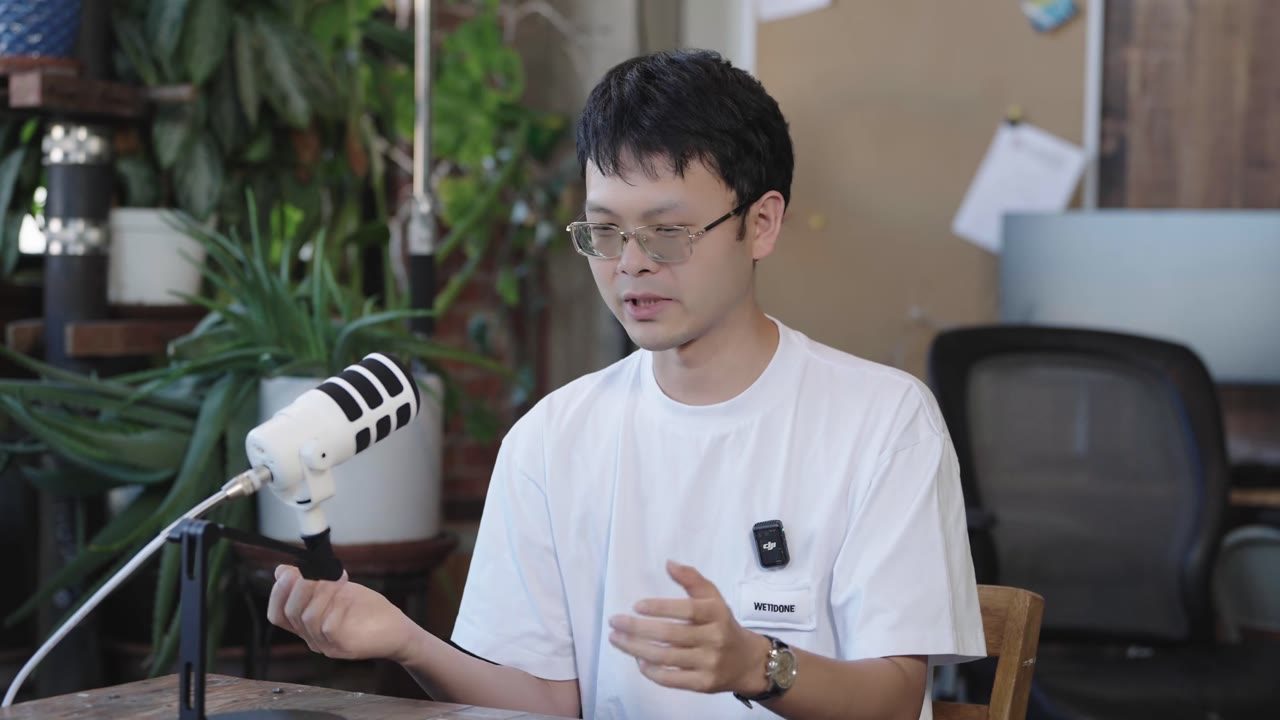 Coding 爆发章节:讨论 OpenClaw、Manus、agentic coding 与模型能力自然外溢。